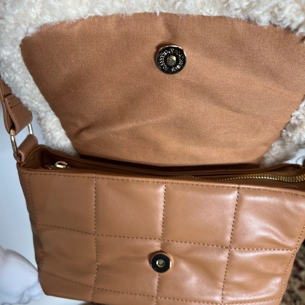 Like Dreams Quilted Shearling Crossbody Bag - Picture 5 of 10